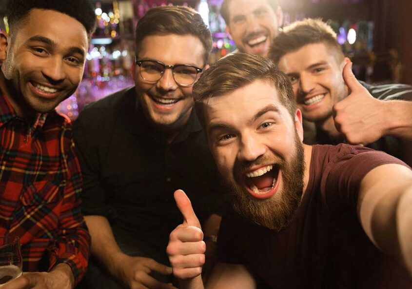 Myynnin kehittäminen ravintolassa uudella Restolution Integraatiolla. Intellipocket mobiilikortti ja kanta-asiakaskortti auttaa first-party-datan keräämisessä Restolution kassajärjestelmällä